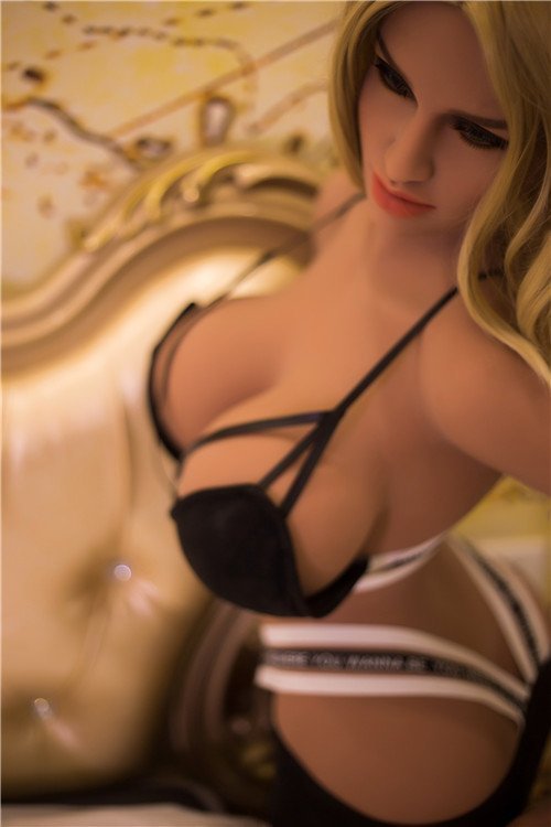 Silicone-Sex-Doll-145cm-Chloe03